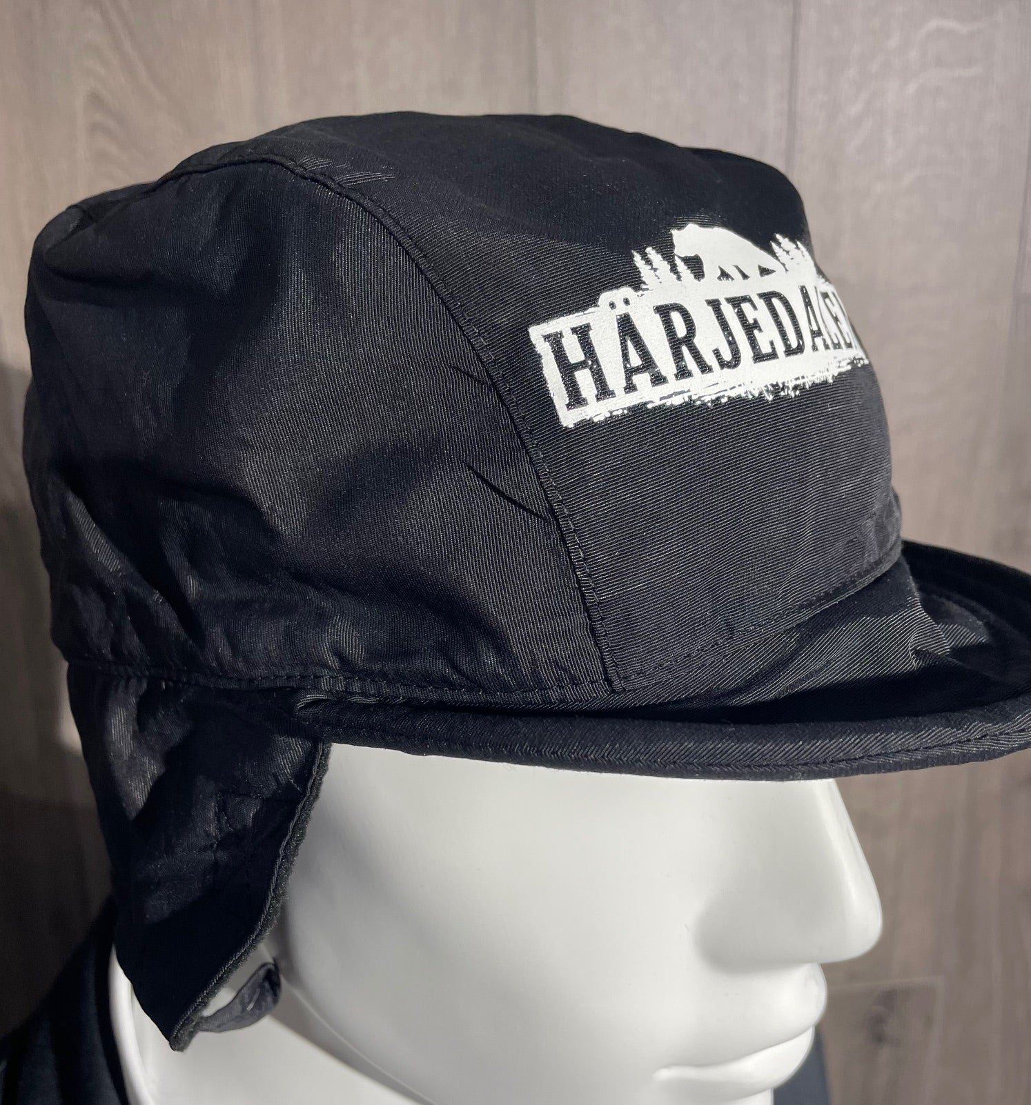 The Local Legend Beanie – Fulmössa Härjedalen Edition