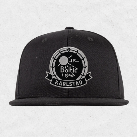 BOLTIC Monochrome Snapback Black P&P