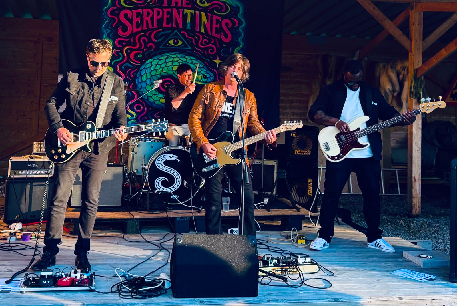 The Serpentines live på scen